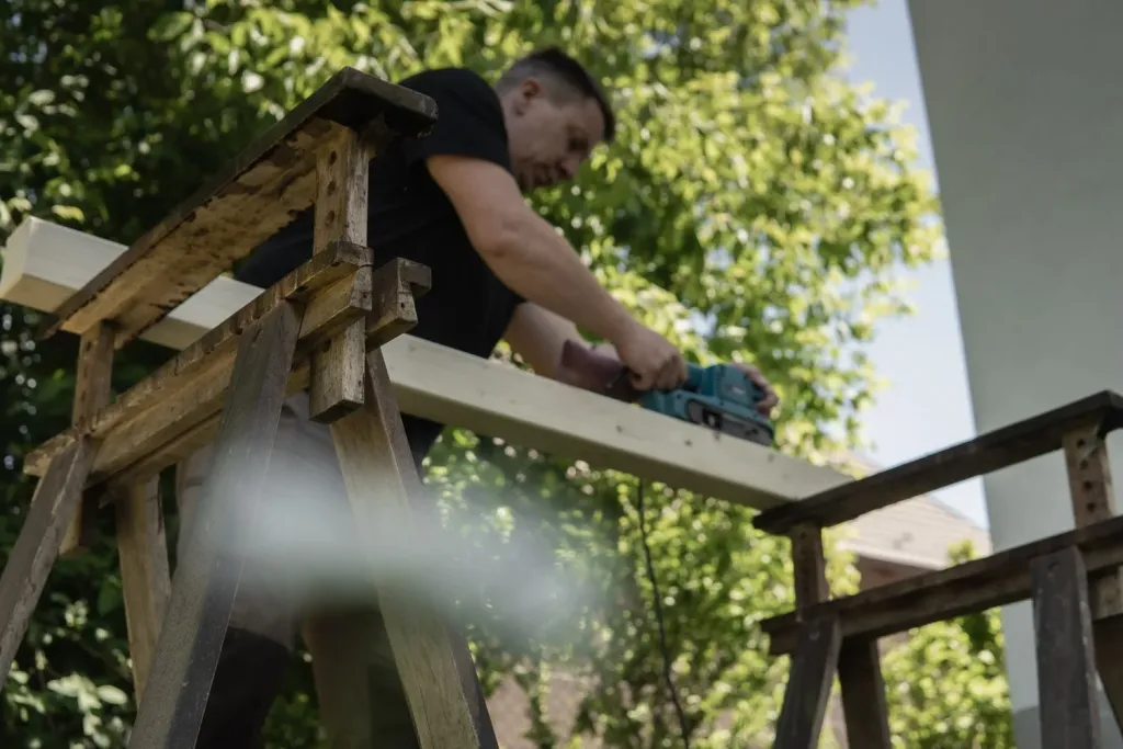 Egyedi faszerkezetek tervezése és kivitelezése: woodbak.hu