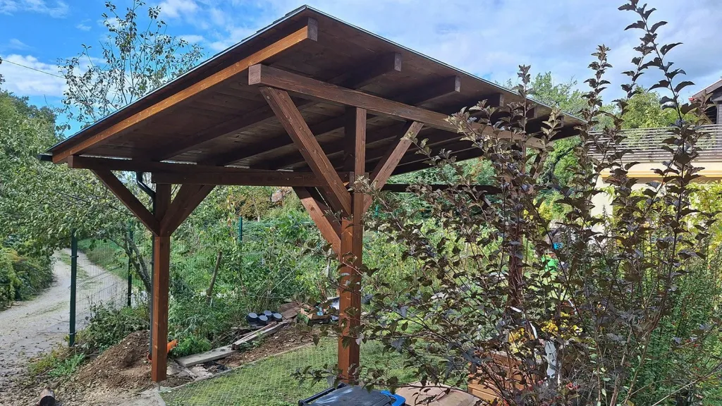 Kocsibeálló építése fából Érd, Budapest, Pest megye: woodbak.hu